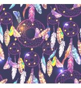 Fialové lapače snů s  barevnými peříčky korálky na tmavě fialové softshell